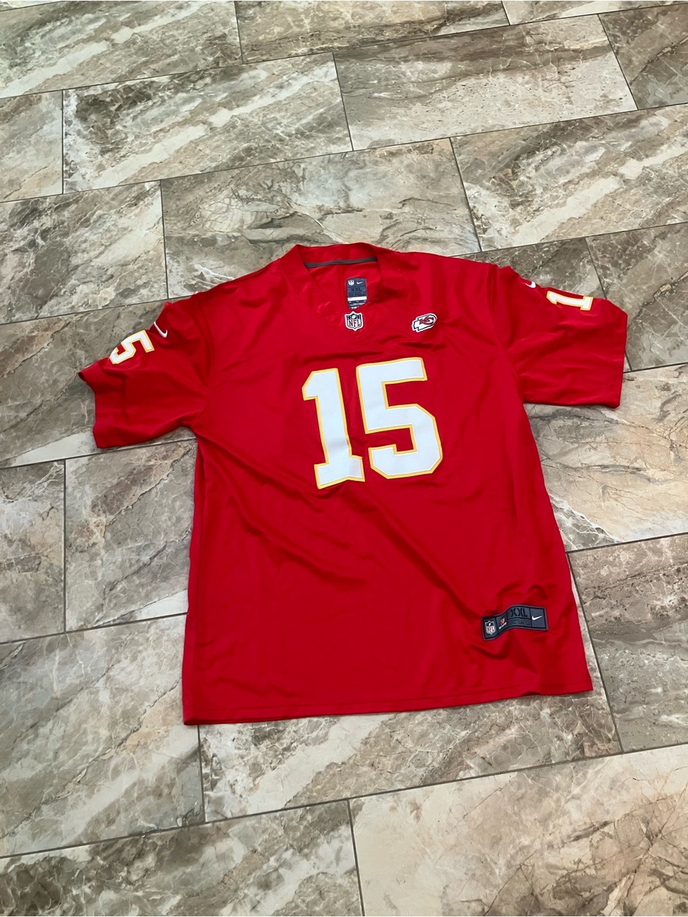 Nike Patrick Mahomes 15 Kansas City Chiefs NFL Jersey Men’s XXL Red/White/Yellow